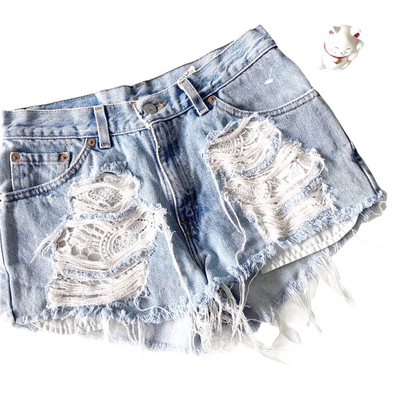 LF Furst of a Kind ★ Vintage Levi's® ★ Lace Short - Picture 2 of 10